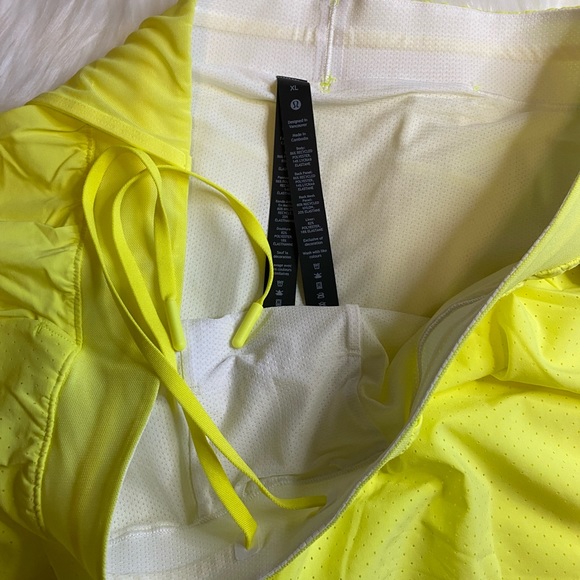 Lululemon vented tennis shorts 6” Men’s - Picture 12 of 12